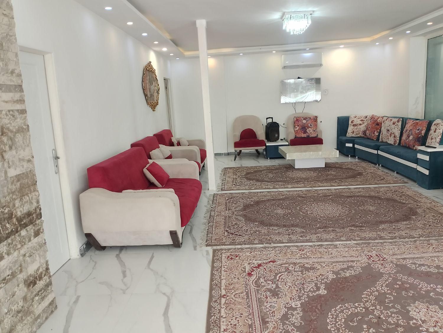 اجاره باغ ویلا ساعتی روزانه استخر آبگرم ۴۰متر|اجارهٔ کوتاه‌مدت ویلا و باغ|مشهد, الهیه|دیوار