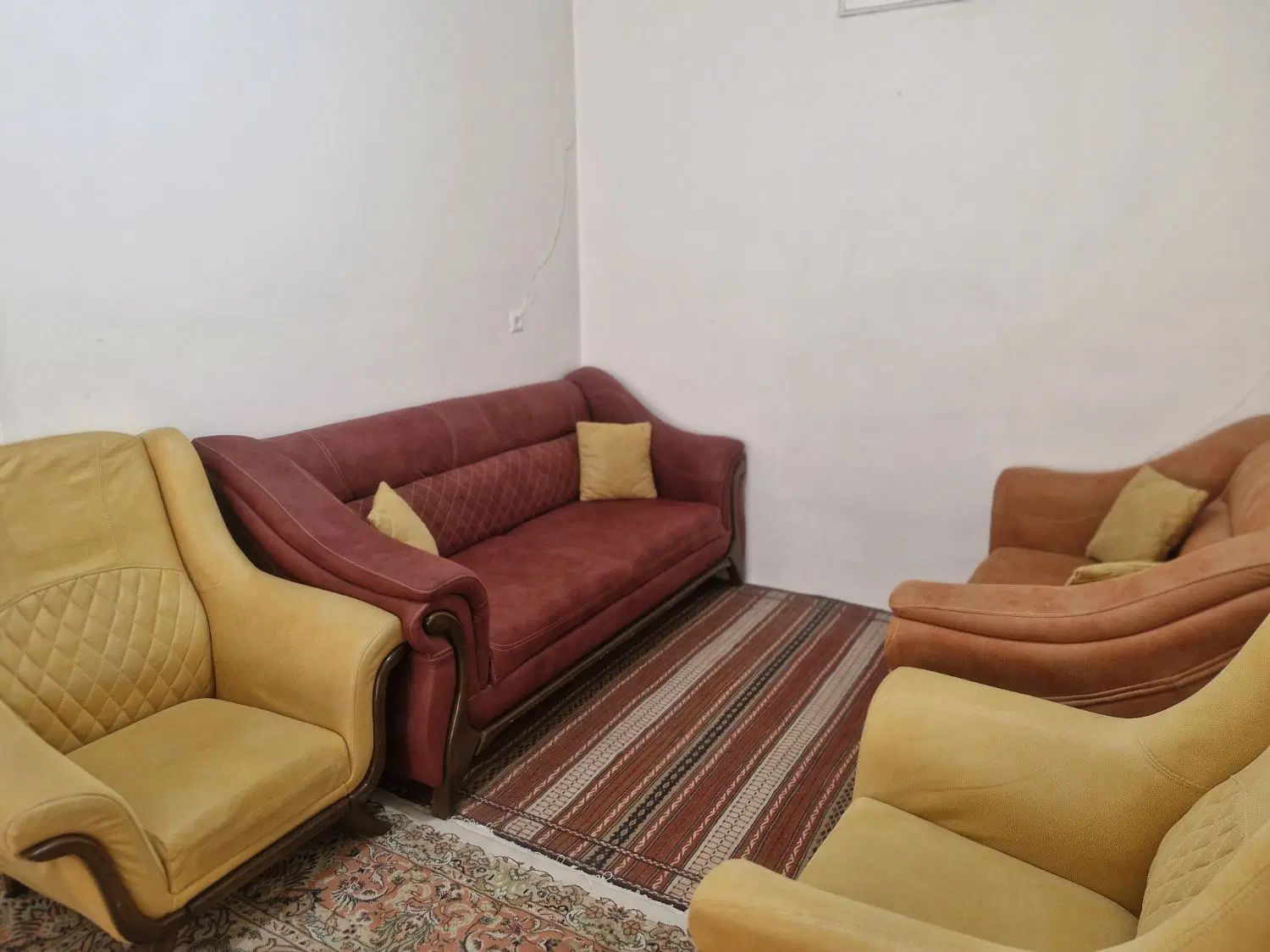 مبلمان ۷ نفره|مبلمان خانگی و میز عسلی|مشهد, کوه سنگی|دیوار