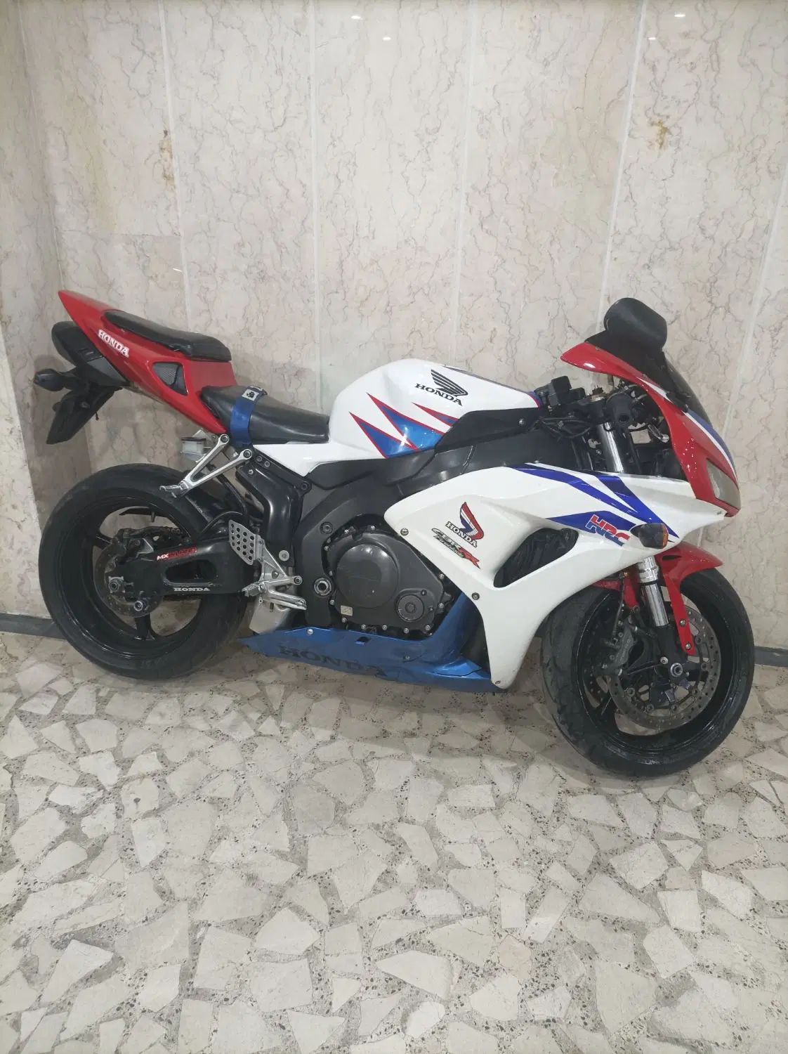 cbr1000rrمدل۲۰۰۷ سالم به شرط|موتورسیکلت|تهران, میدان ولیعصر|دیوار