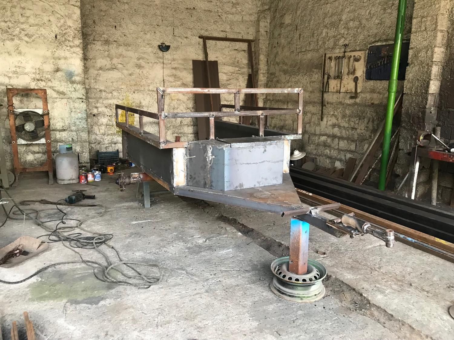 تریلی تیلر|ماشین‌آلات صنعتی|بابل, |دیوار