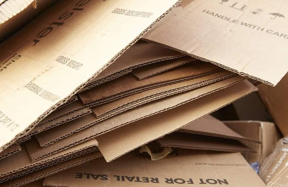 کارتن کتاب و ضایعات آهن و پلاستیک و غیره|عمده‌فروشی|کرمان, |دیوار