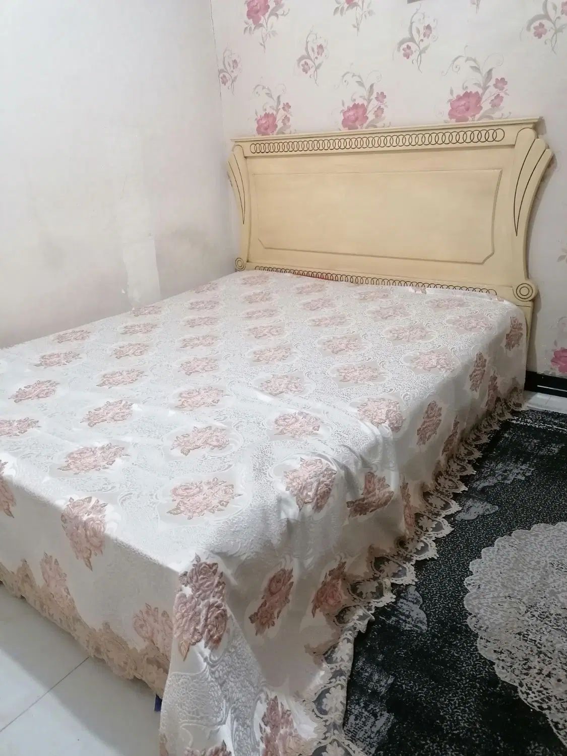 سرویس تخت خواب دونفره به همراه میز آرایش تمام چوب|تخت و سرویس خواب|تهران, ابوذر|دیوار