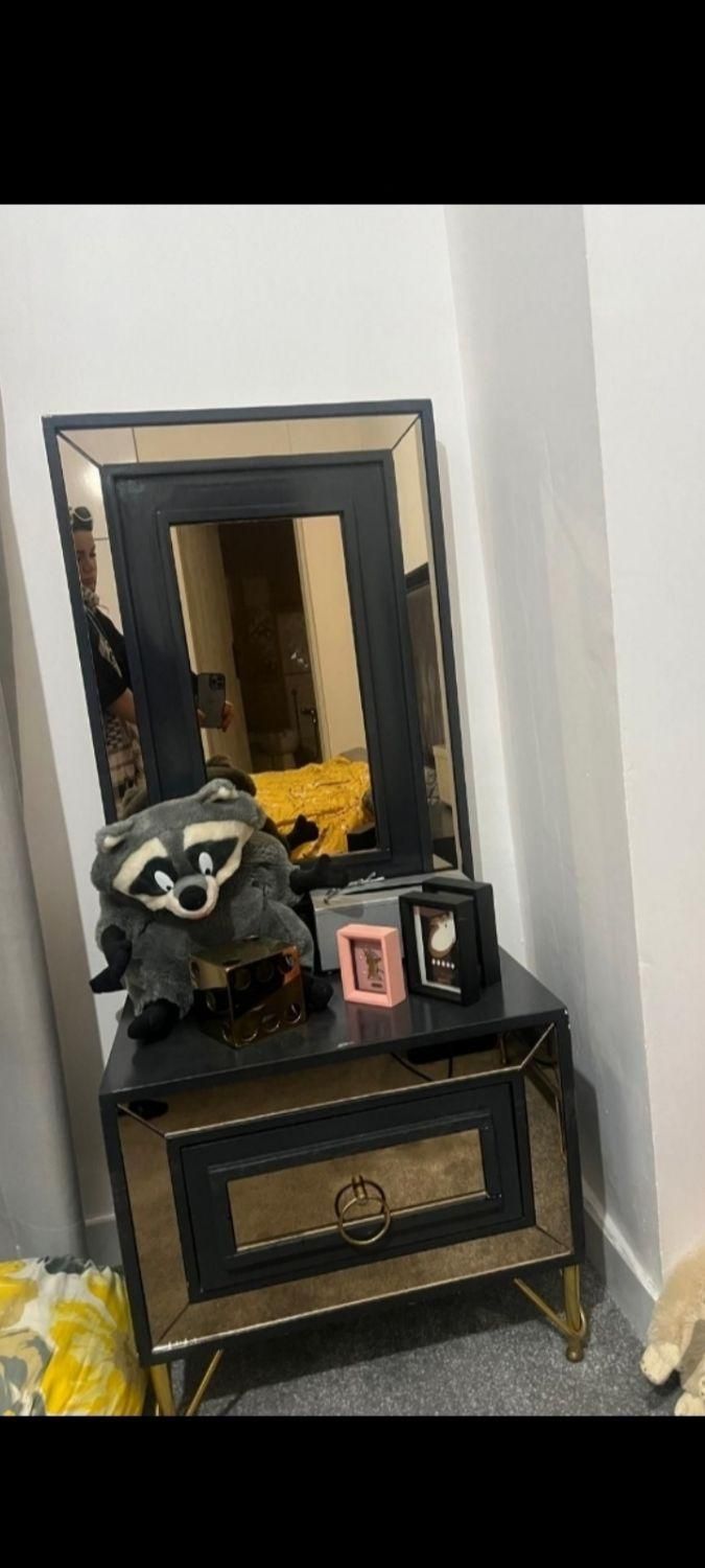 پاتختی دوعدد سالم به فروش میرسد|تخت و سرویس خواب|رشت, توشیبا|دیوار