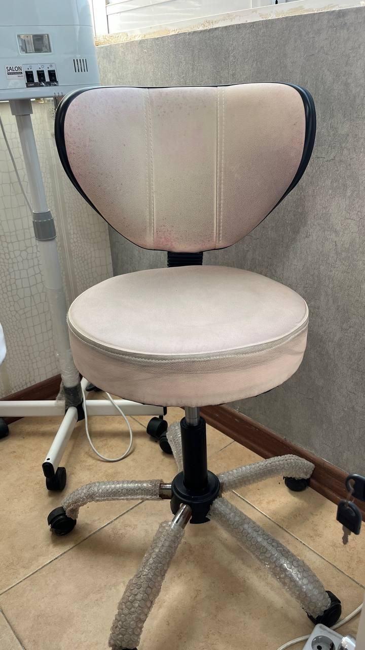 تجهیزات آرایشگاهی کاملا سالم|آرایشگاه و سالن‌های زیبایی|رشت, گلسار|دیوار