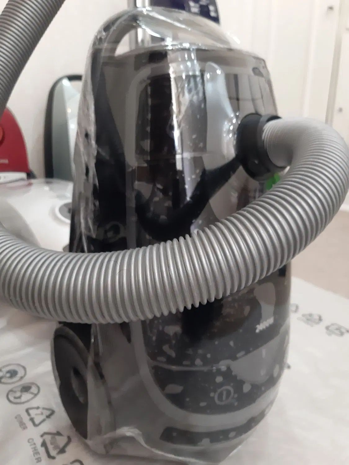 *جارو برقی سامسونگ 2400 CROWN اصل کره دسته کنترلی|جاروبرقی، جارو شارژی، بخارشو|اصفهان, شهرک کاوه|دیوار