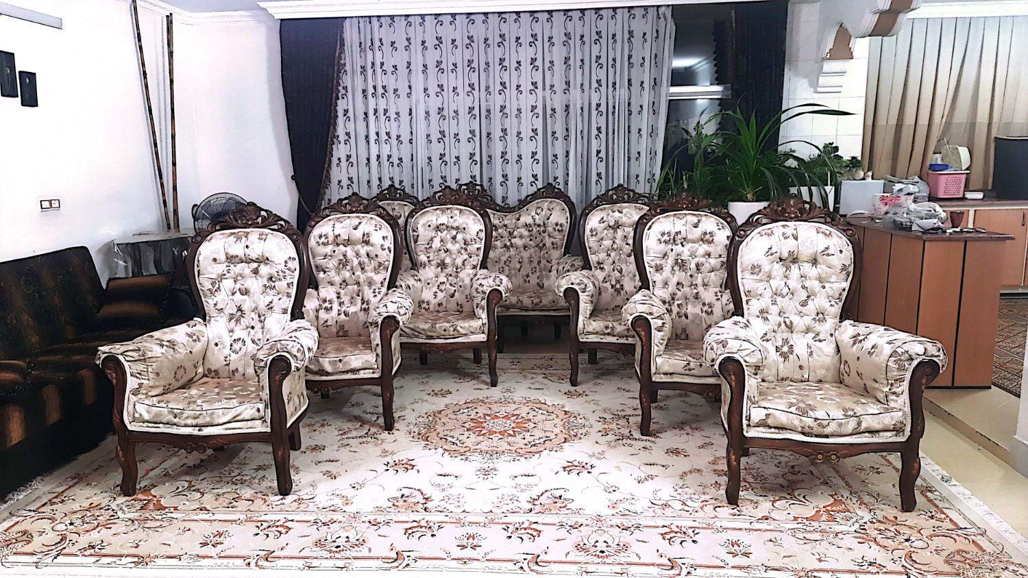 مبل سلطنتی ۹ نفره کارکرده|مبلمان خانگی و میز عسلی|اصفهان, شاهزید|دیوار