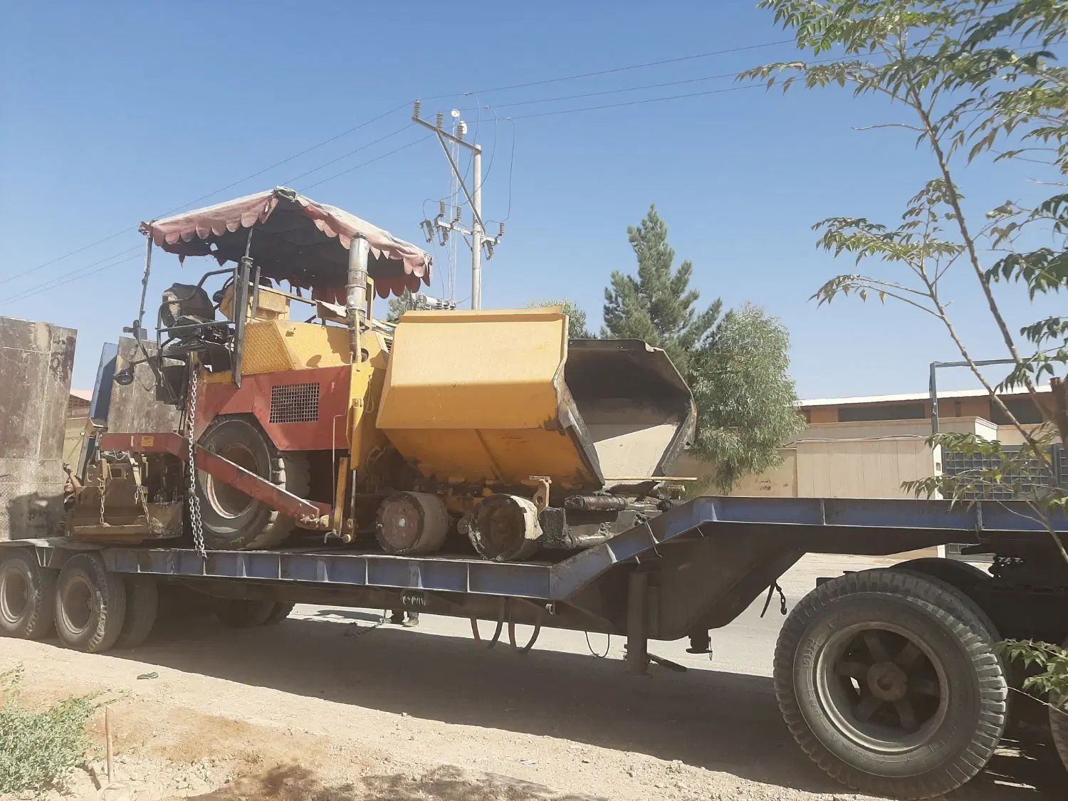 استخدام راننده تریلی پایه یک کمرشکن|استخدام حمل و نقل|اصفهان, پوریای ولی|دیوار