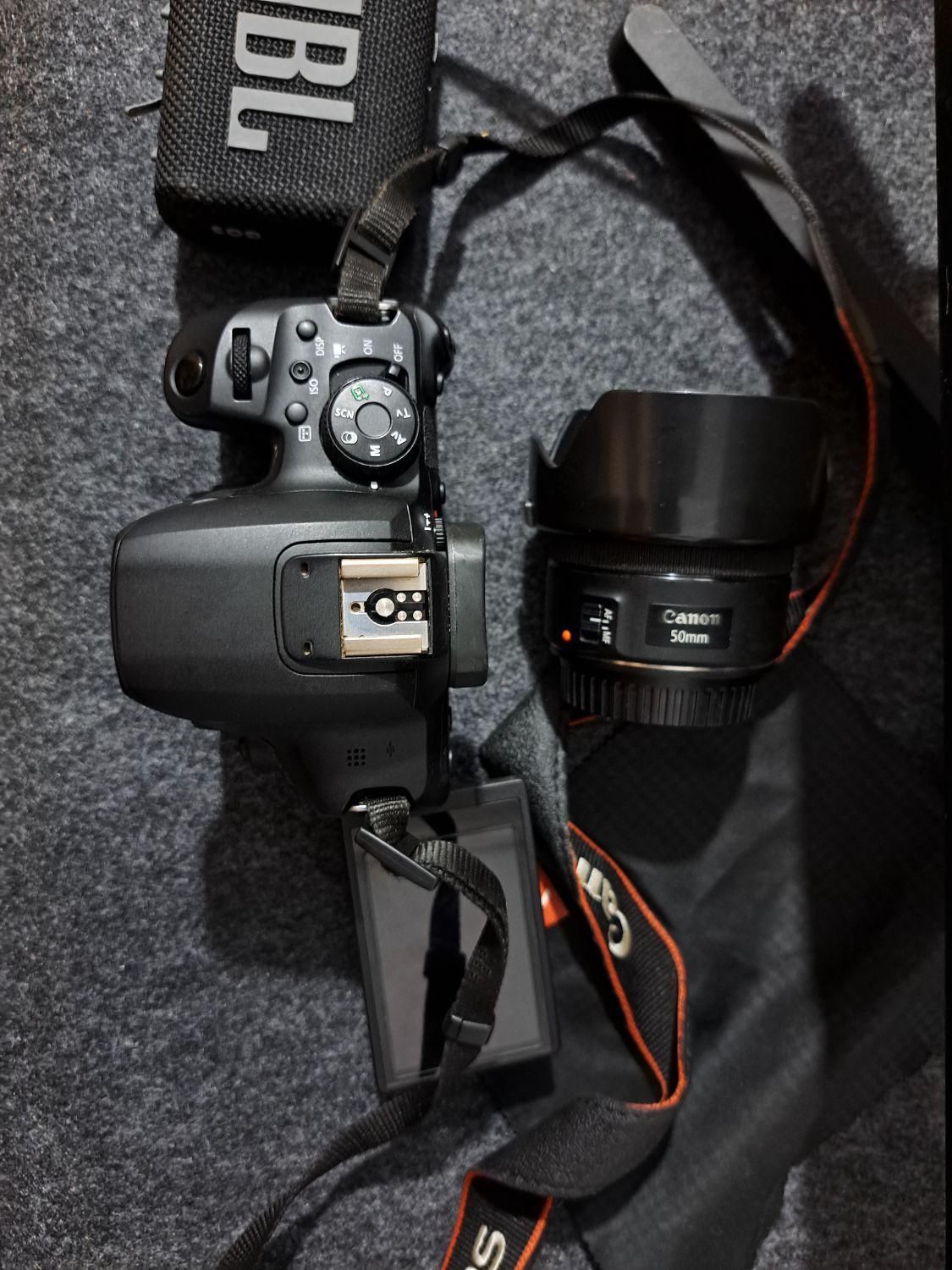 دوربین Canon 850d در حد آکبند|دوربین عکاسی و فیلم‌برداری|رشت, گیل|دیوار