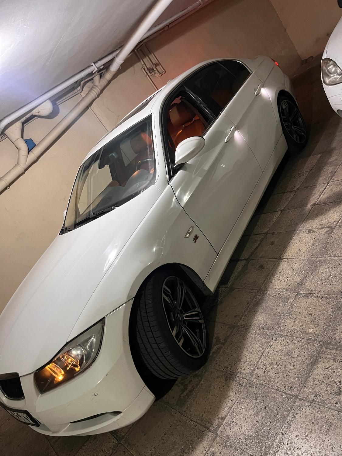 بی ام و ۳۲۰ بی‌ام‌و سری 3 سدان 330i،  مدل ۲۰۰۷|خودرو سواری و وانت|تهران, دانشگاه علم و صنعت|دیوار