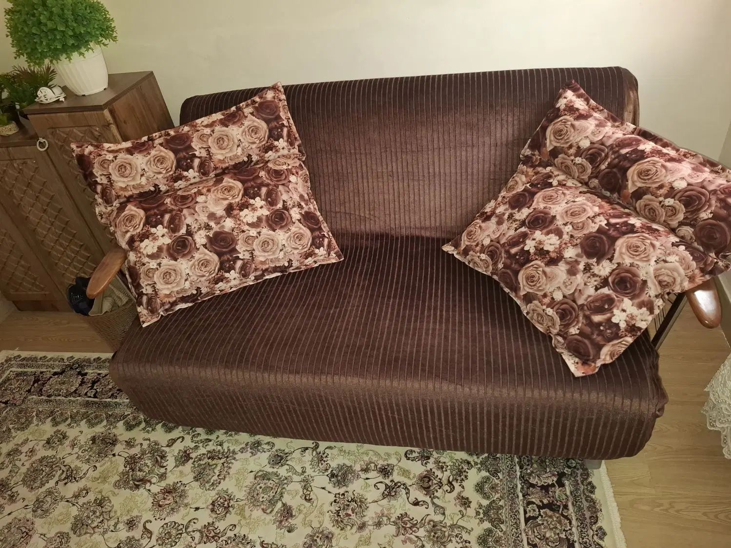 مبل تخت شو|مبلمان خانگی و میز عسلی|رشت, توشیبا|دیوار