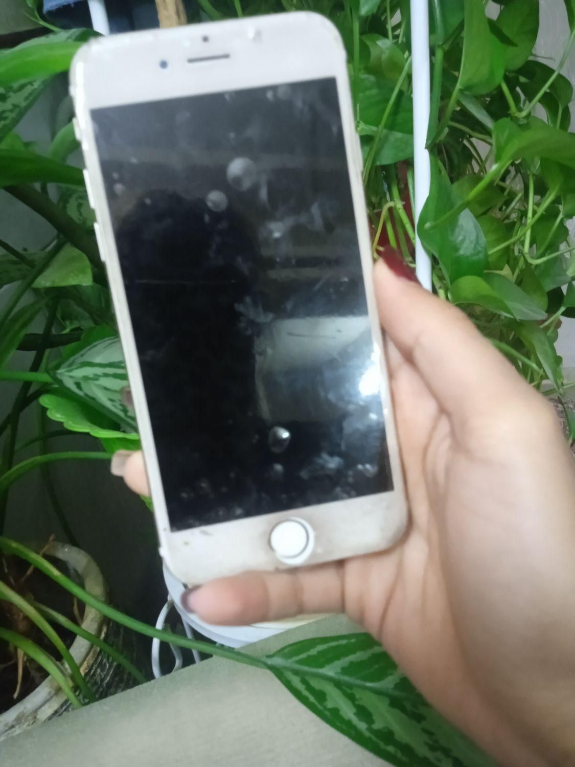 اپل iPhone 6 با حافظهٔ ۱۶ گیگابایت|موبایل|اصفهان, شهرک ولیعصر|دیوار