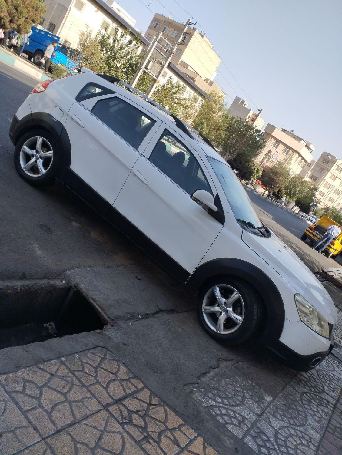 دانگ فنگ H30 کراس، مدل ۱۳۹۶|خودرو سواری و وانت|تهران, تهران‌سر|دیوار