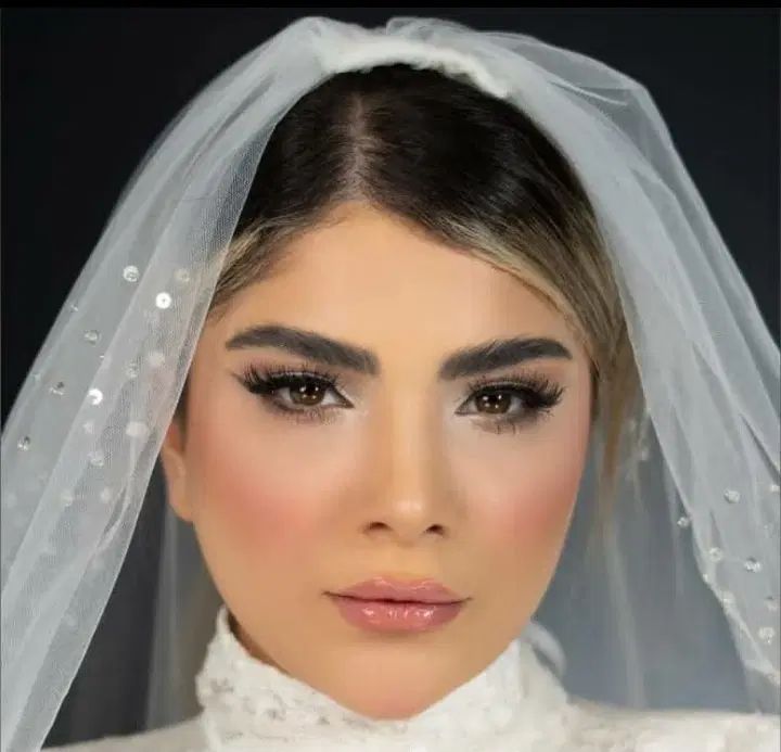 اجاره لاین ناخن..میکاپ و شنیون فقط یک میلیون|خدمات آرایشگری و زیبایی|جیرفت, |دیوار