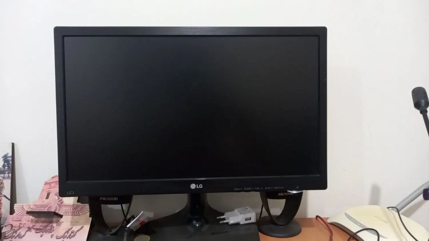 مانیتور  lcd  lG|قطعات و لوازم جانبی رایانه|رشت, پل تالشان|دیوار