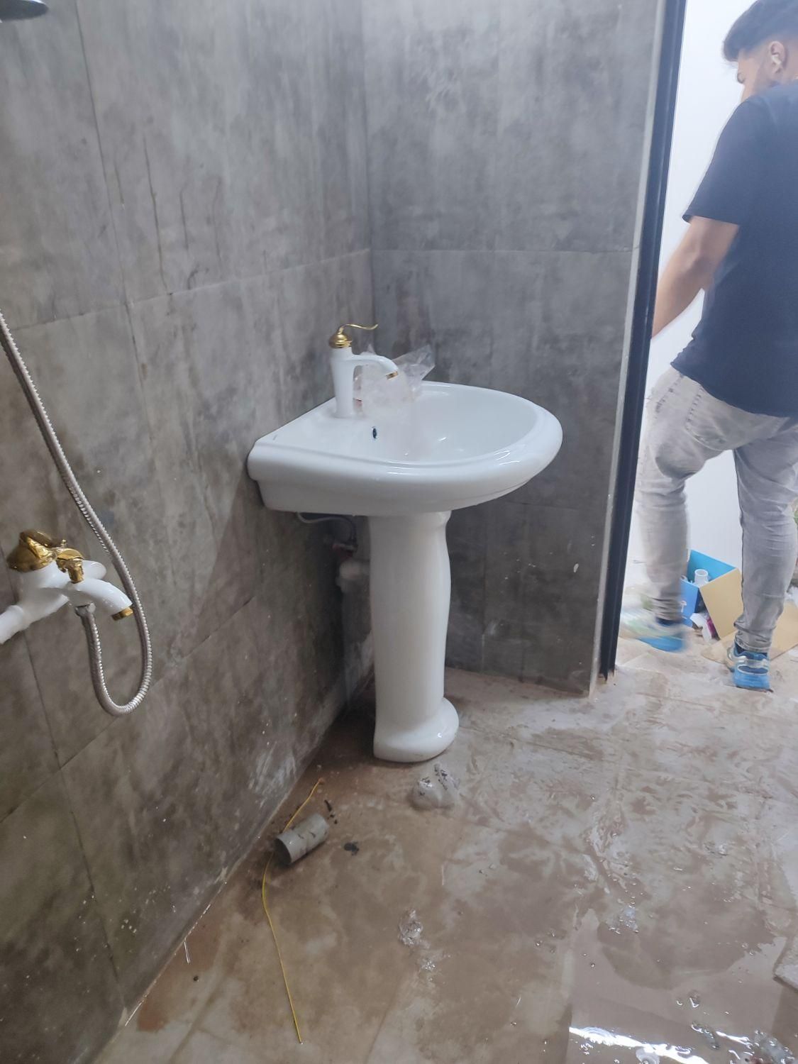 لوله کشی آب نصب توالت فرنگی ابگرم کن نصب شیرالات|خدمات پیشه و مهارت|شیراز, شهرک ولیعصر|دیوار