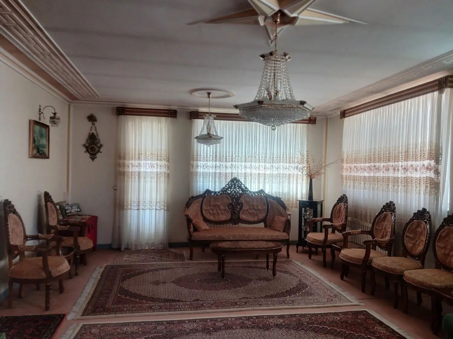 یک دست مبل استیل سلطنتی ۹نفره با یک میزو دوتا عسلی|مبلمان خانگی و میز عسلی|همدان, |دیوار
