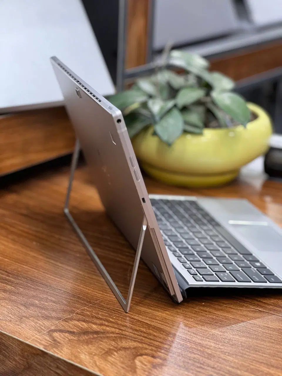 تبلت hp مدل Elite X2 G4 سیم کارت خور با کیبورد|تبلت|تهران, آرارات|دیوار