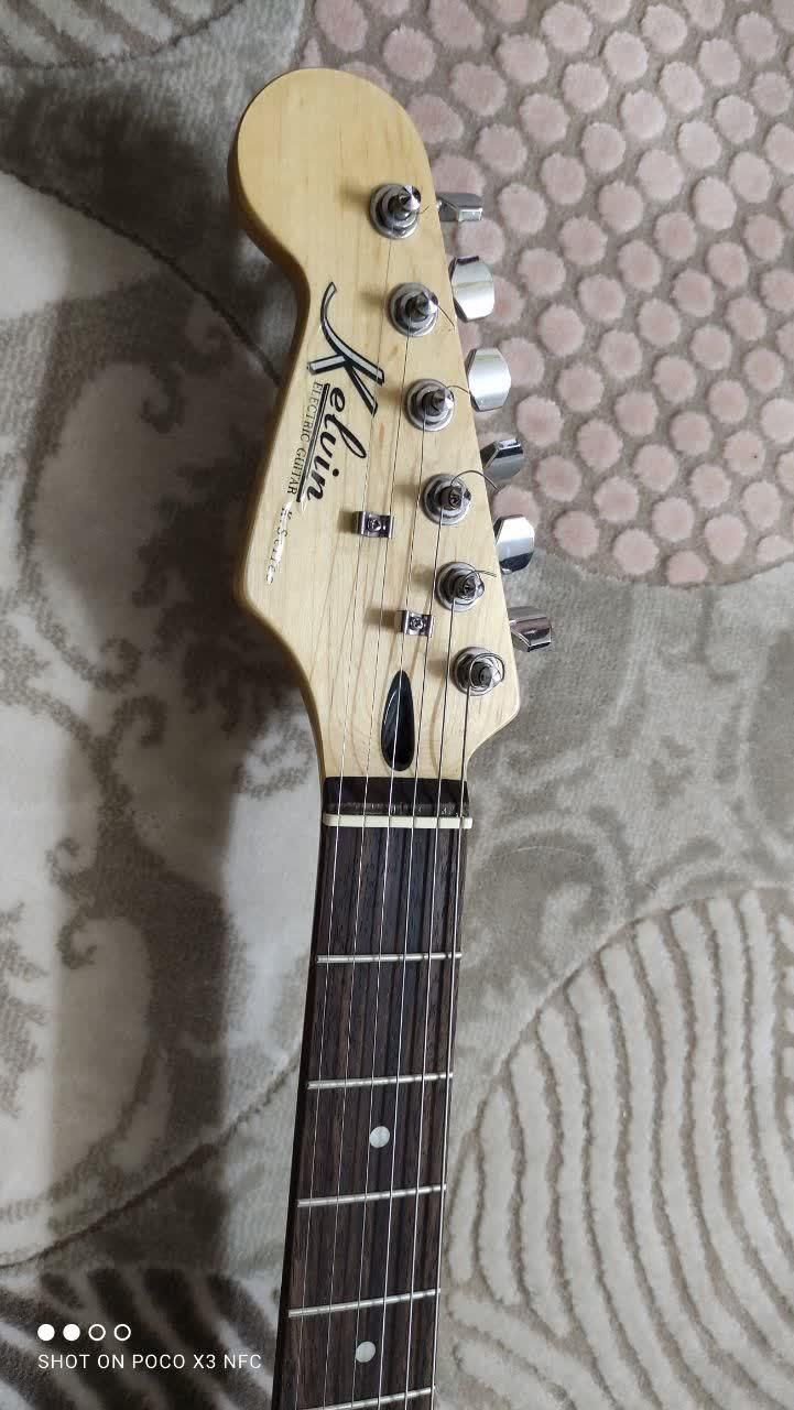 گیتار  (برقی) دست چپ|گیتار، بیس، امپلیفایر|فولادشهر, B2|دیوار