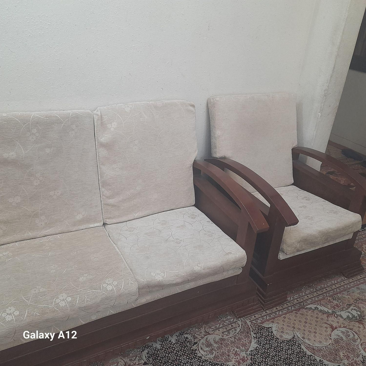 مبل ۷ نفره ‌‌‌..چوب گردو محکم|مبلمان خانگی و میز عسلی|تهران, قصر فیروزه ۱|دیوار