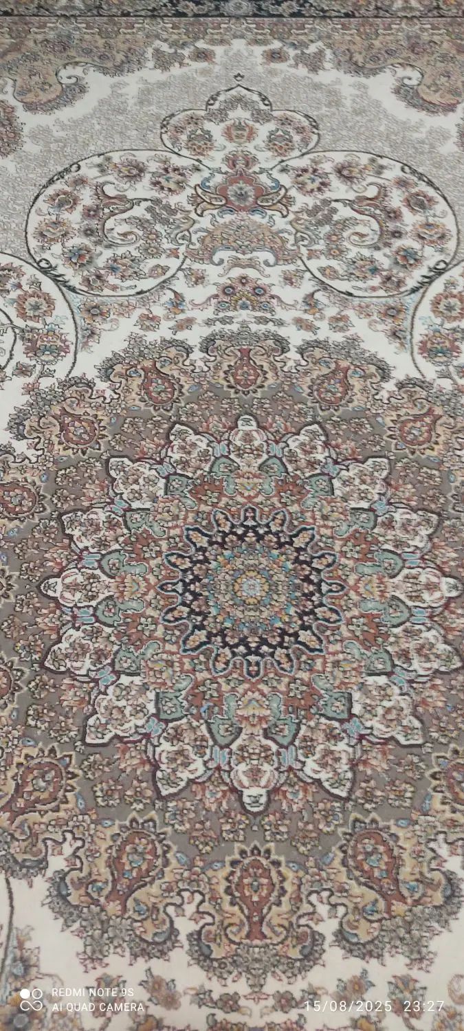 فرش در حد نو به دلیل جابه جایی به فروش میرسه|فرش|سمنان, |دیوار