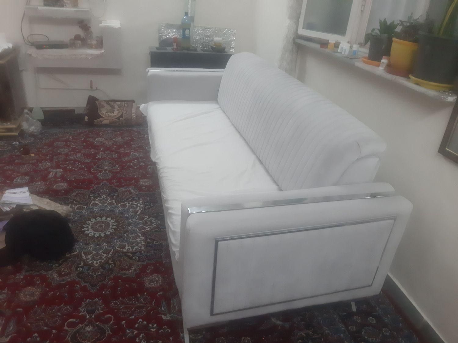 مبل ۳ نفره راحتی|مبلمان خانگی و میز عسلی|شهریار, رضی آباد بالا|دیوار