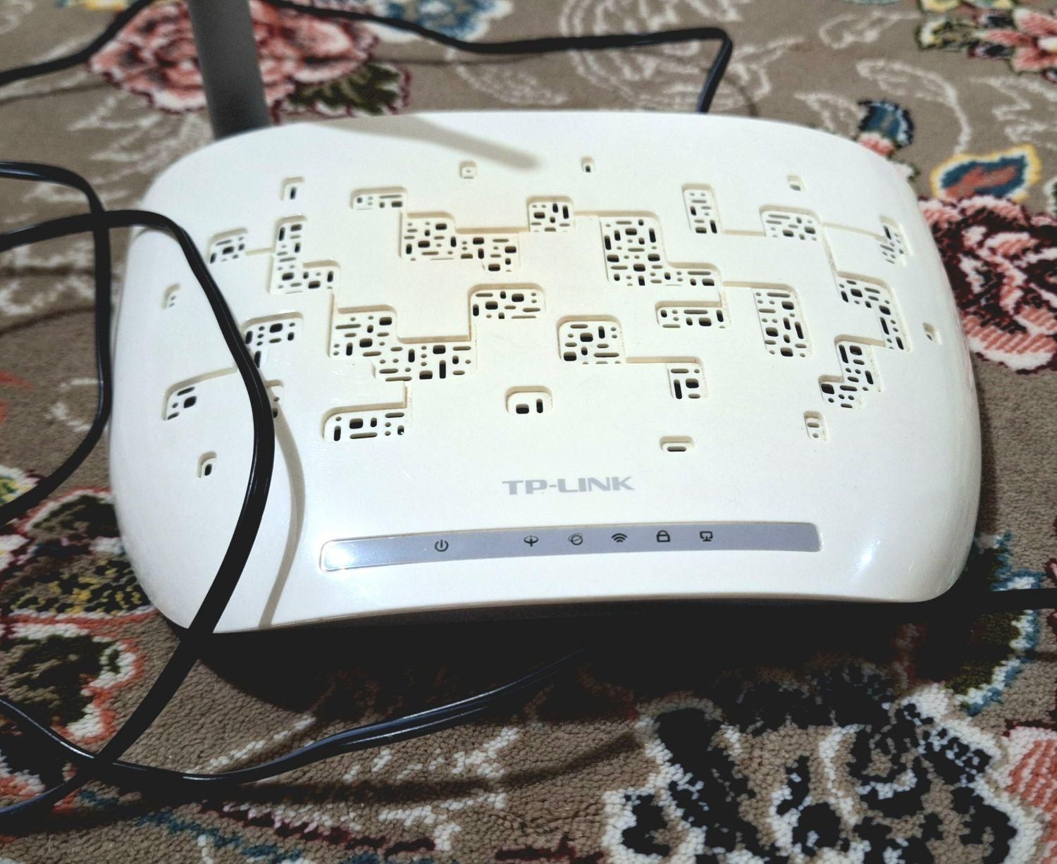 مودم tplink TD-W8151N کاملا سالم و کم کارکرد|مودم و تجهیزات شبکه|ایلام, |دیوار