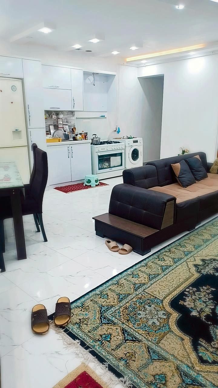 فرصت استثنایی اجاره خونه نوساز مبله باحیاط دلباز|اجارهٔ خانه و ویلا|بندر انزلی, لیچارگی حسن رود|دیوار