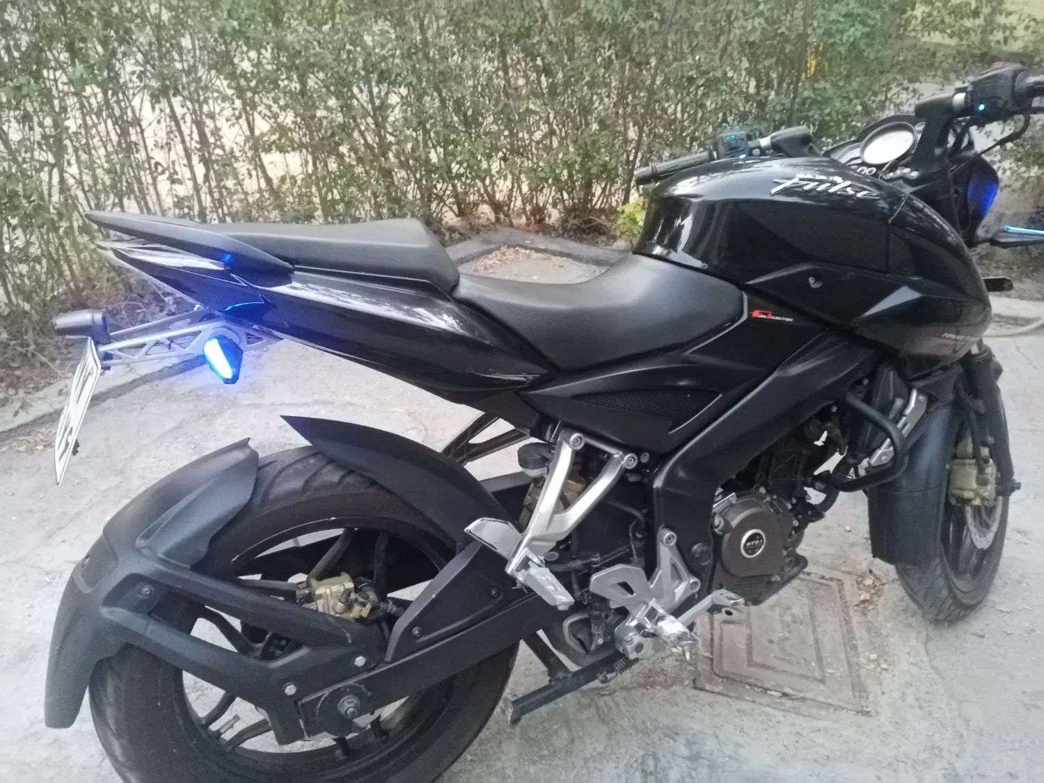 NS200 مدل 97 کم کار 20 هزارتا|موتورسیکلت|مشهد, فرودگاه|دیوار