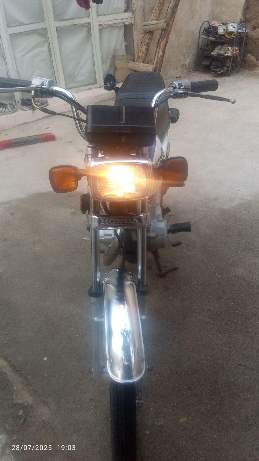 موتور هندا سالم چراغ روشن مزایده طلا|موتورسیکلت|اسدآباد, |دیوار