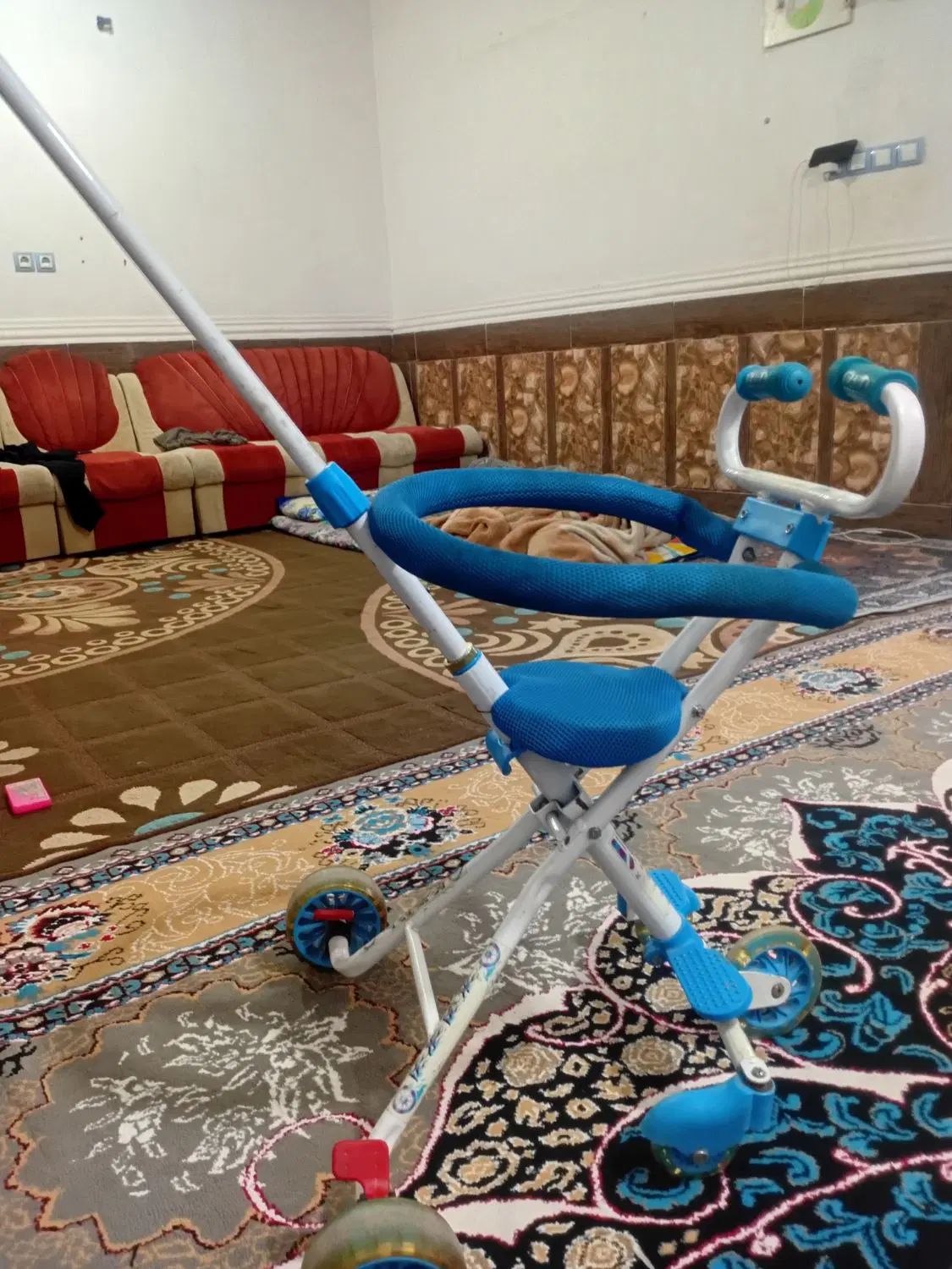 ماشین عصایی بچه و کالسکه عصایی بفروش می‌رسد|کالسکه و لوازم جانبی|اهواز, کوی آزادی|دیوار