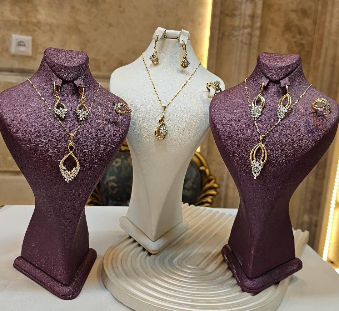 نیمست طلا|جواهرات|قم, امامزاده ابراهیم|دیوار