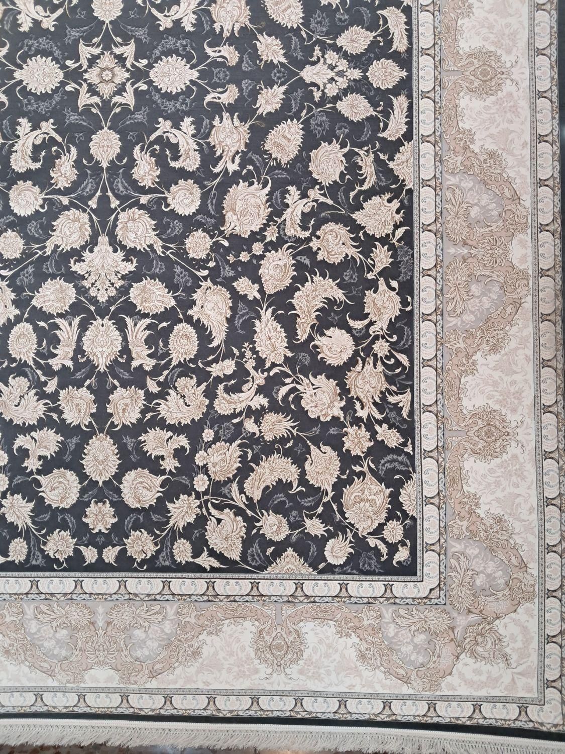 فرش ۱۲۰۰ شانه افشان زغالی|فرش|رشت, حومه رشت|دیوار