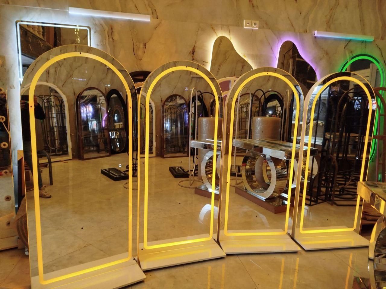 آینه های پایه دار ،دیواری و انواع رگال|فروشگاه و مغازه|نسیمشهر, |دیوار