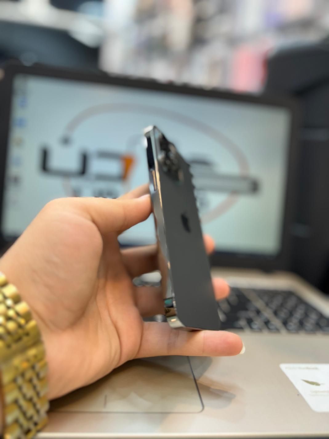iPhone 13 pro 256 gig LLA|موبایل|رشت, استادسرا|دیوار