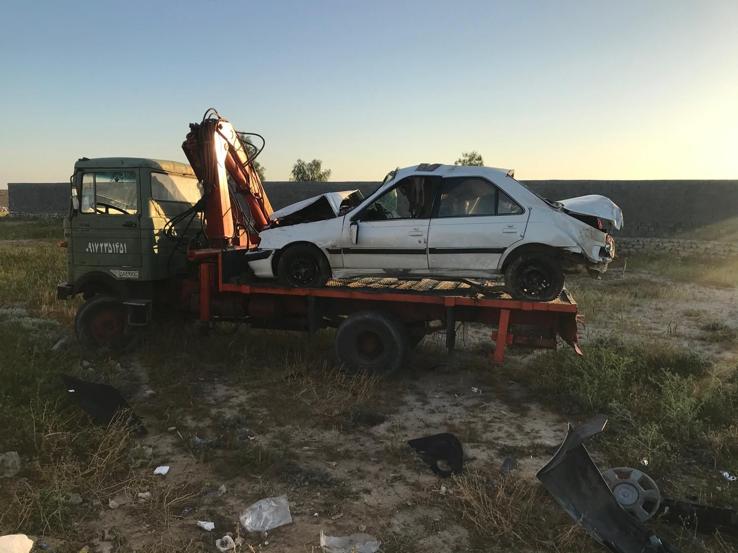 خدمات جرثقیل کفی دار شبانه روزی|خدمات حمل و نقل|بوشهر, |دیوار