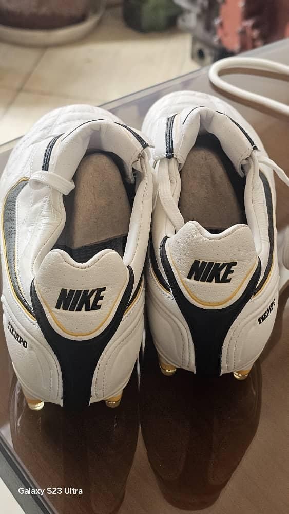 کفش فوتبال استوک دار NIKE اصل|تجهیزات ورزشی|تهران, خرمشهر|دیوار
