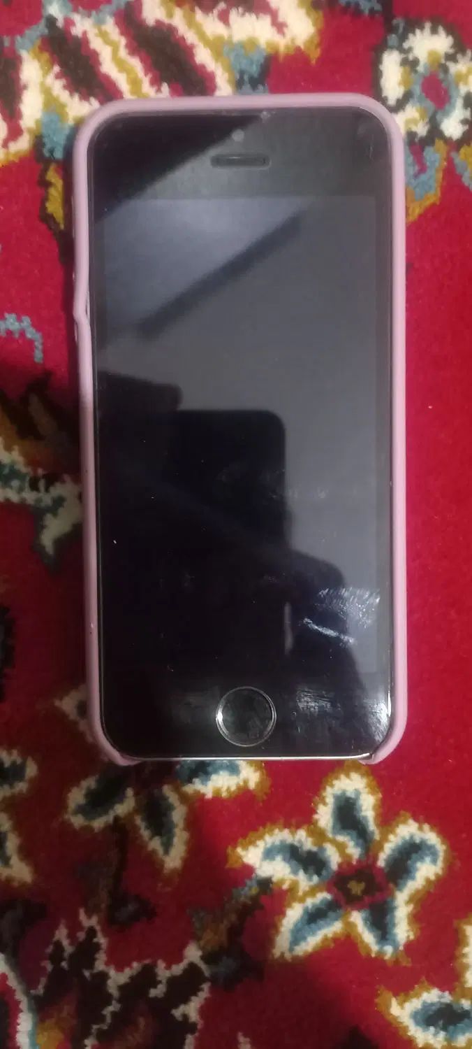 اپل iPhone 5s با حافظهٔ ۱۶ گیگابایت|موبایل|بیستون, |دیوار