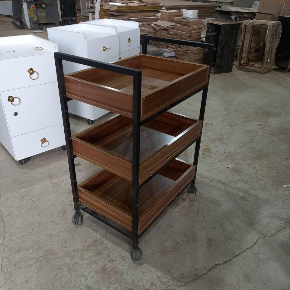 ترولی سه طبقه آرایشگاهی|آرایشگاه و سالنهای زیبایی|تهران, شهرک ابوذر|دیوار