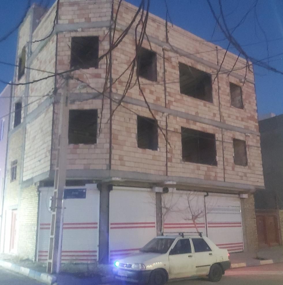 ساختمان ۳ طبقه نیمه ساز در حصار مهتر رباط کریم|فروش آپارتمان|رباط‌کریم, حصار مهتر|دیوار