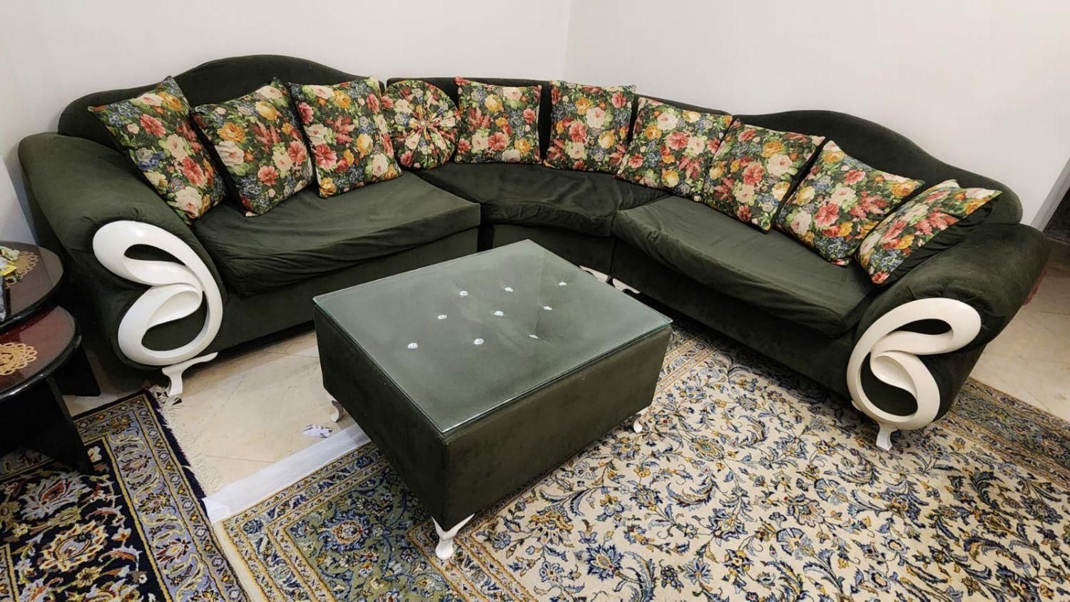 مبل ۵ نفره همراه با میز جلو|مبلمان خانگی و میز عسلی|تهران, امیرآباد|دیوار