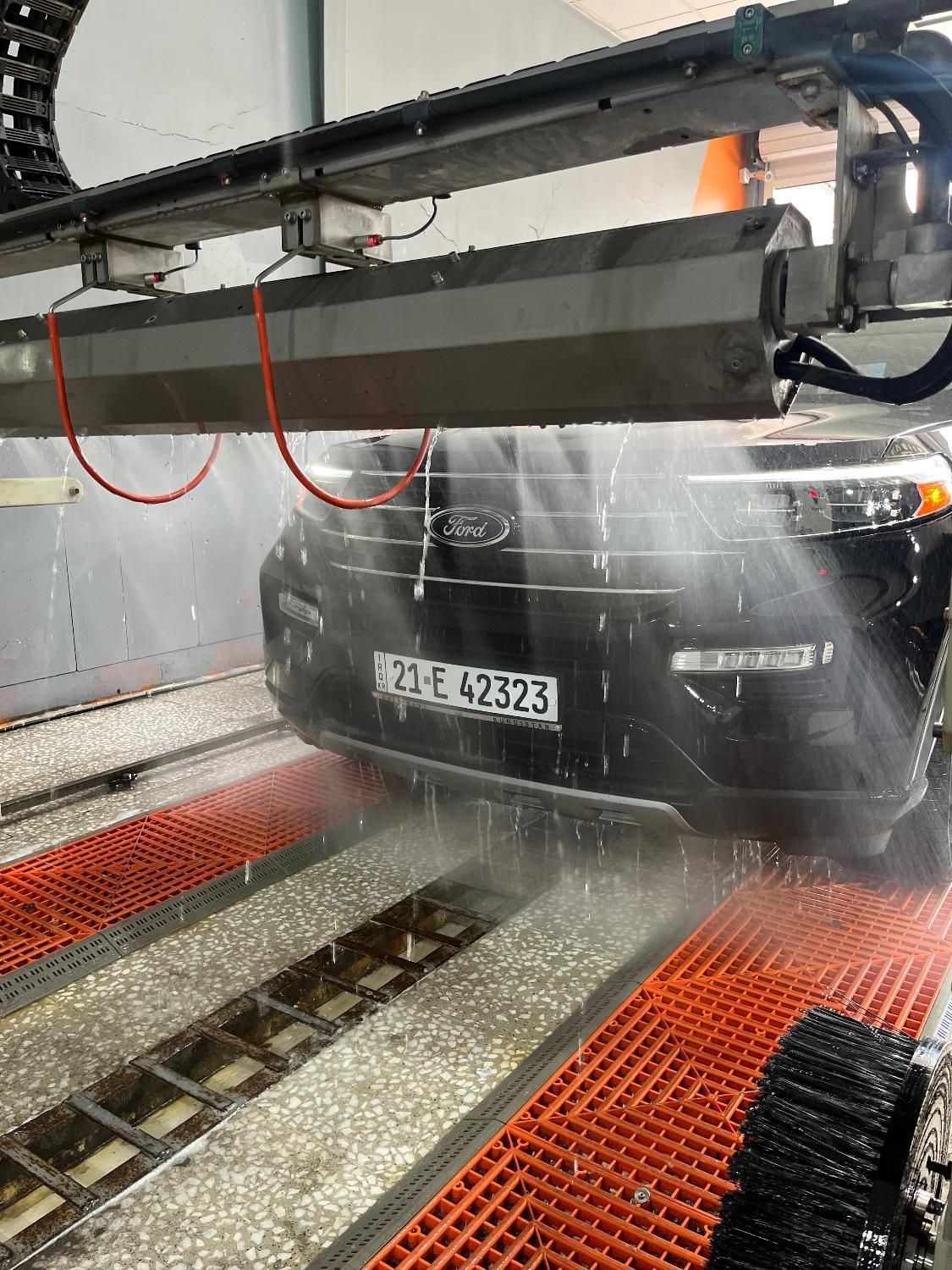 نیرو آقا در کارواش لیزری مدرن|استخدام سرایداری و نظافت|قم, زاویه|دیوار