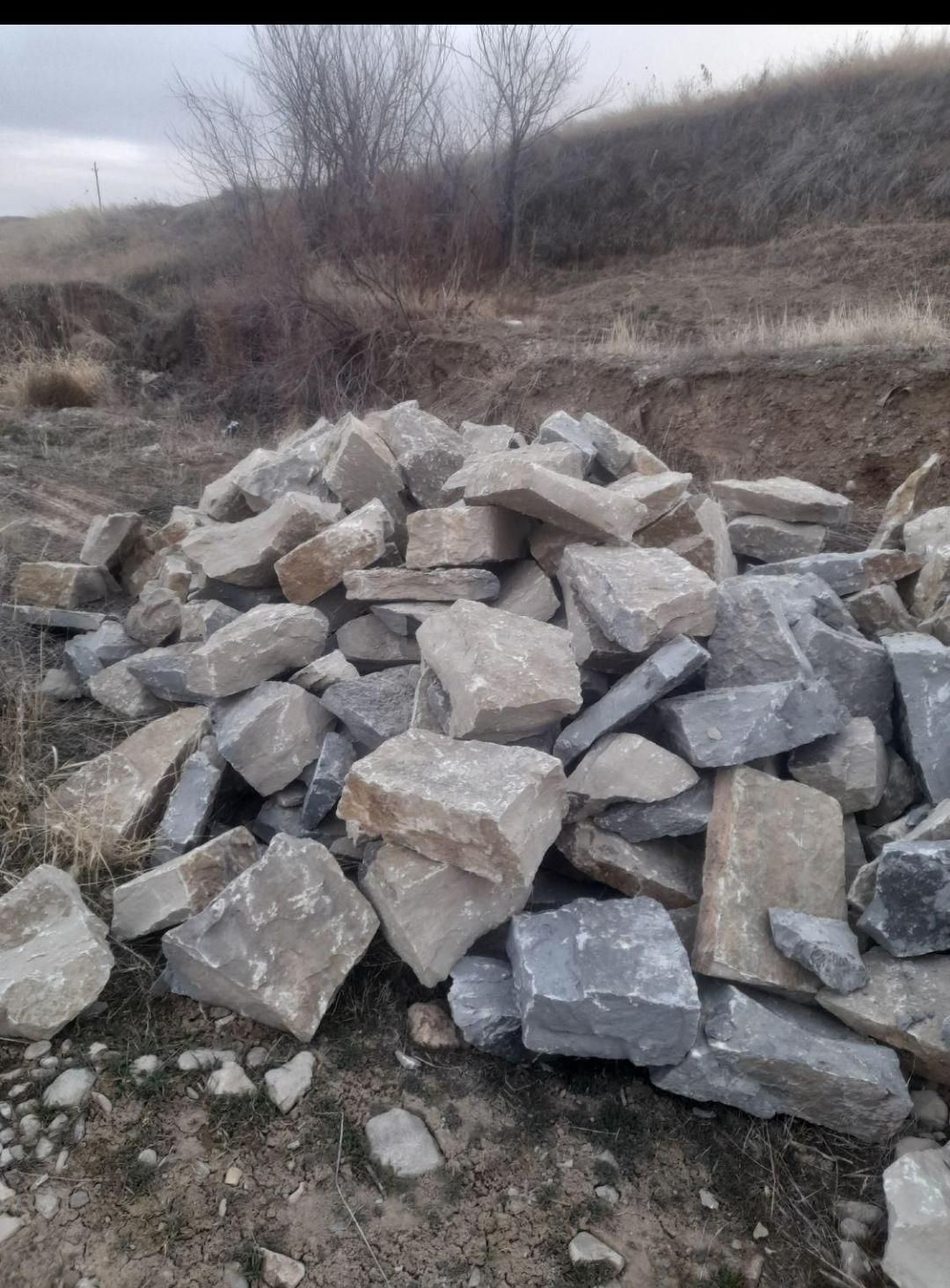 ماسه آجر پوکه خاک سنک مصالح ساختمانی کود حیوانی|مصالح و تجهیزات ساختمان|همدان, |دیوار