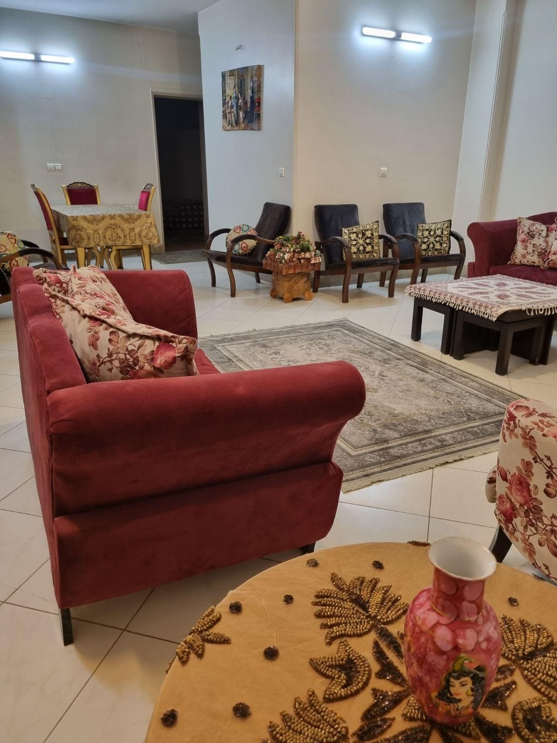 اجاره روزانه/هفتگی/ آپارتمان ۱۰۰ متری در نصرآباد|اجارهٔ کوتاهمدت آپارتمان و سوئیت|اصفهان, نصرآباد|دیوار