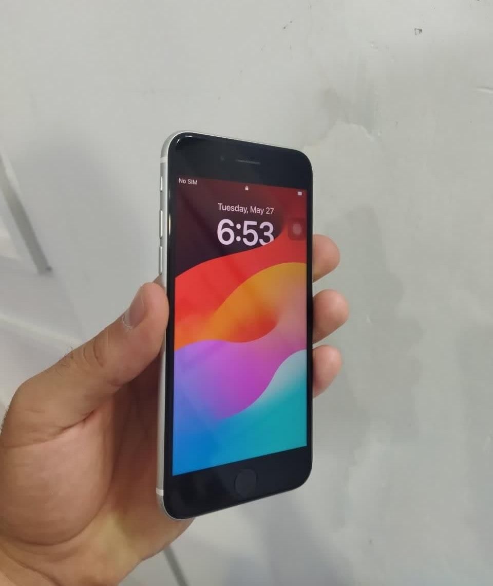 اپل iPhone SE (2020) سفید با حافظهٔ ۱۲۸ گیگابایت|موبایل|تهران, خلیج فارس|دیوار
