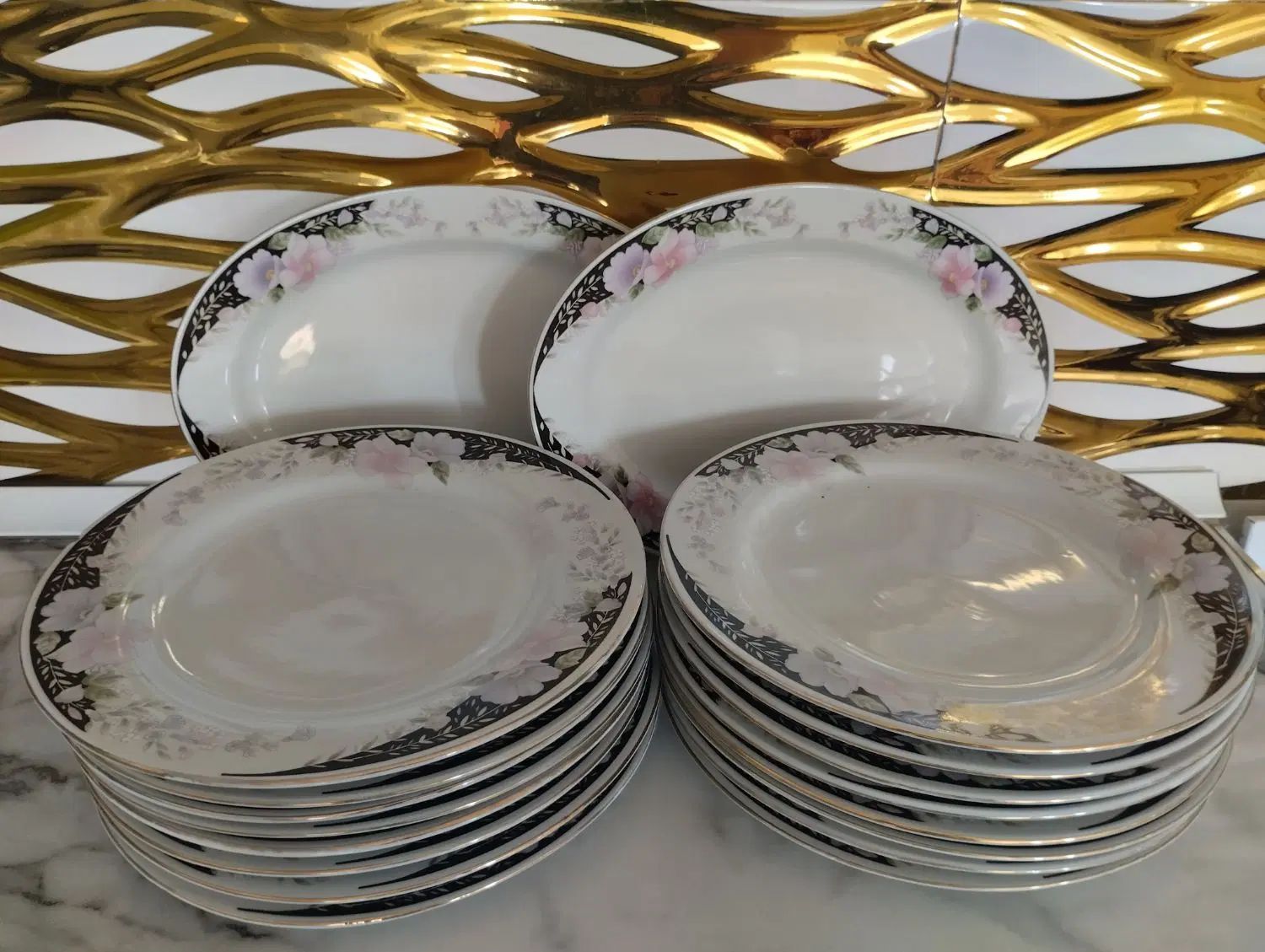 16عدد بشقاب چینی2عدیس12خورشت خوری انگشتی فرانسه|ظروف سرو و پذیرایی|همدان, |دیوار