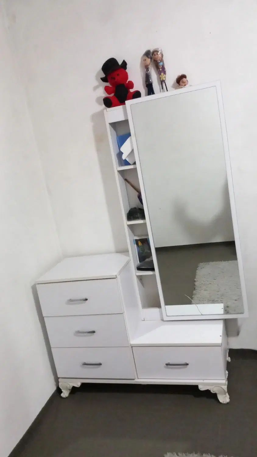 تعداد زیادی وسایل منزل کابینت ، مبل ، تابلو|حراج|کرمانشاه, |دیوار