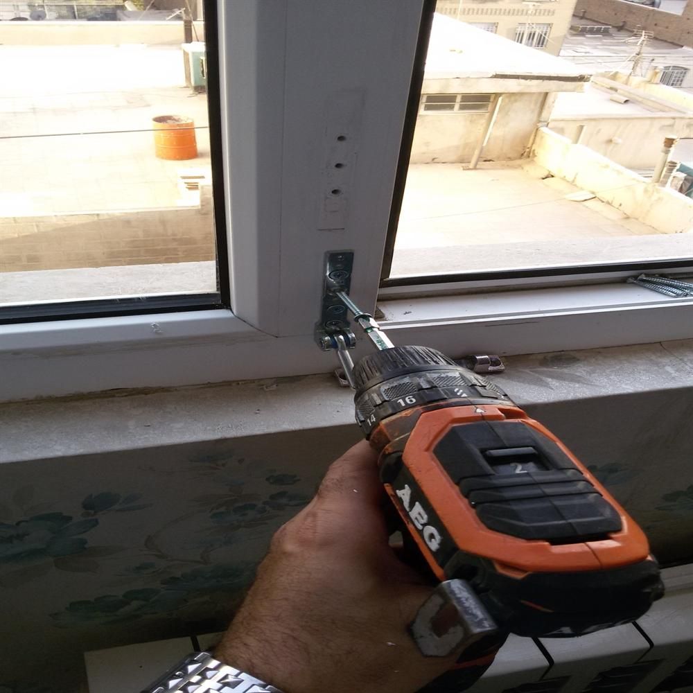 تعمیرات تخصصی درب و پنجره با ضمانت کل تهران|خدمات پیشه و مهارت|تهران, ونک|دیوار