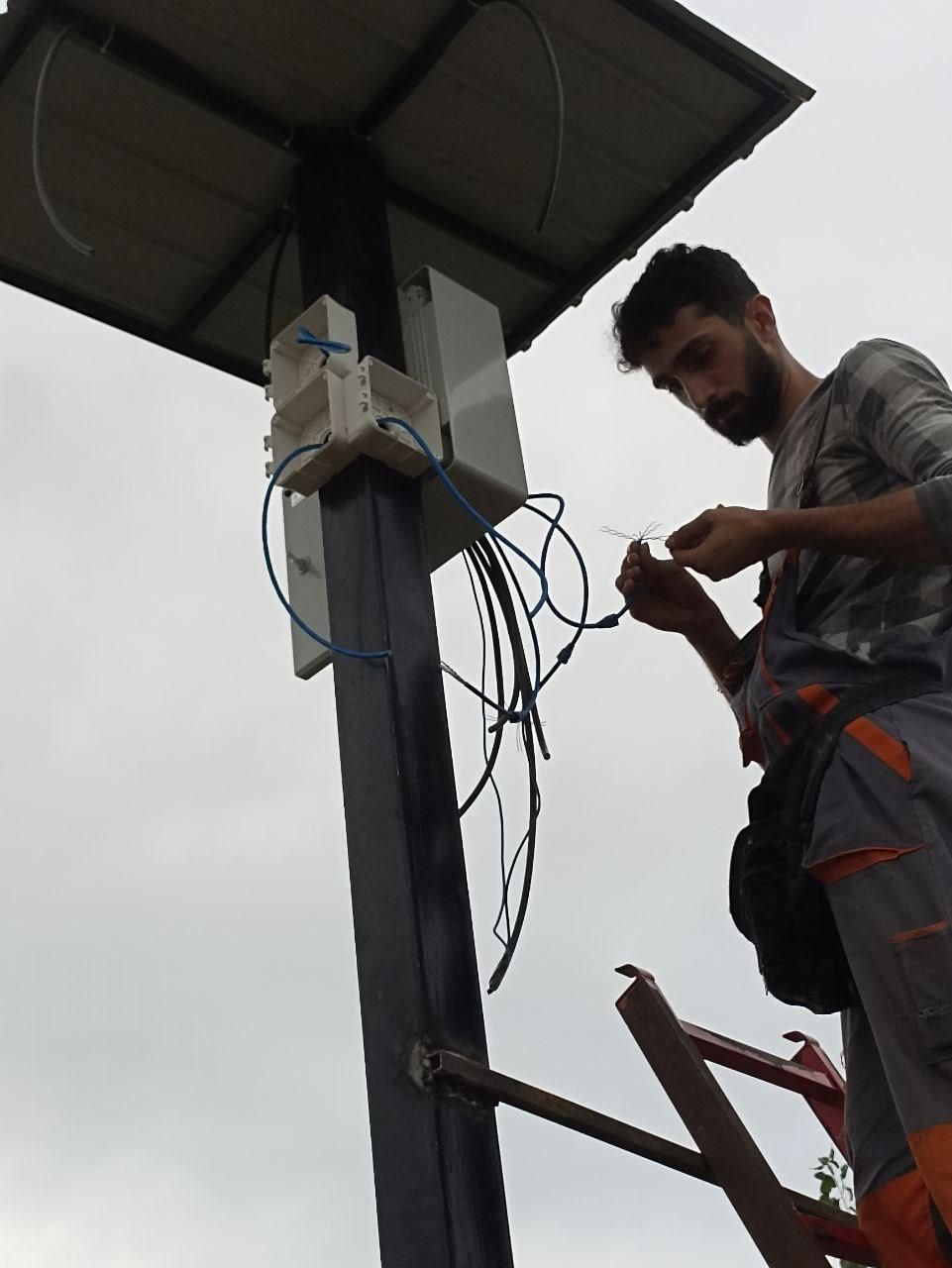 نصب و راه اندازی دوربین اسپیددام ptz ورادیو وایرلس|خدمات پیشه و مهارت|رشت, گلباغ نماز|دیوار