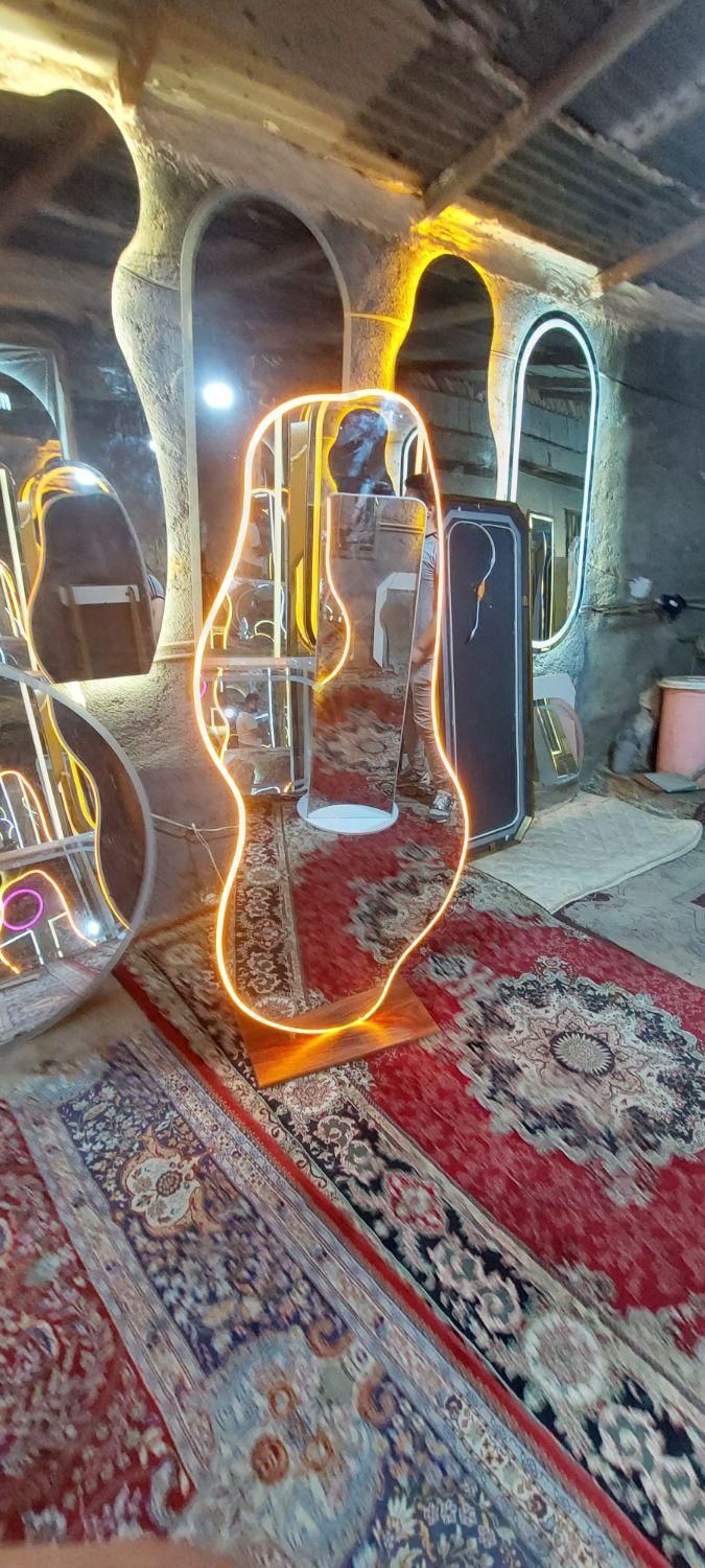 اینه قدی دفرمه پایه دار|آینه|تهران, نعمت‌آباد|دیوار