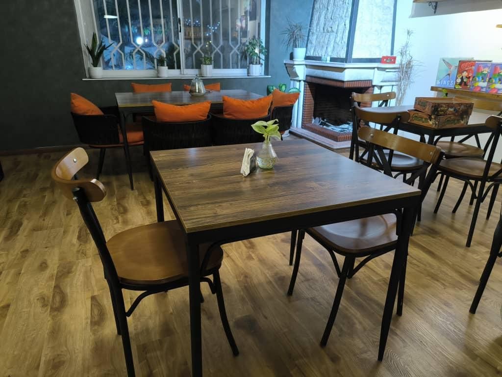 میز و صندلی رستورانی کافی شاپ کافه کتاب لهستانی|کافیشاپ و رستوران|تهران, یافتآباد|دیوار